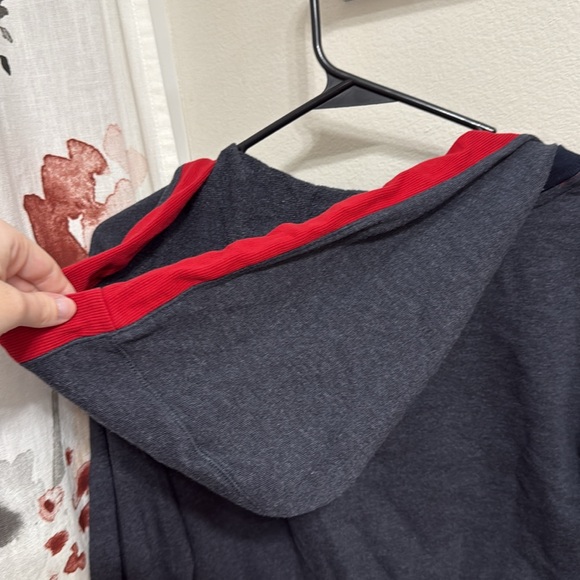 Women’s Tommy Hilfiger Navy and Red V-Neck Crop Top Sleepwear Hoodie. Size S - Picture 11 of 12
